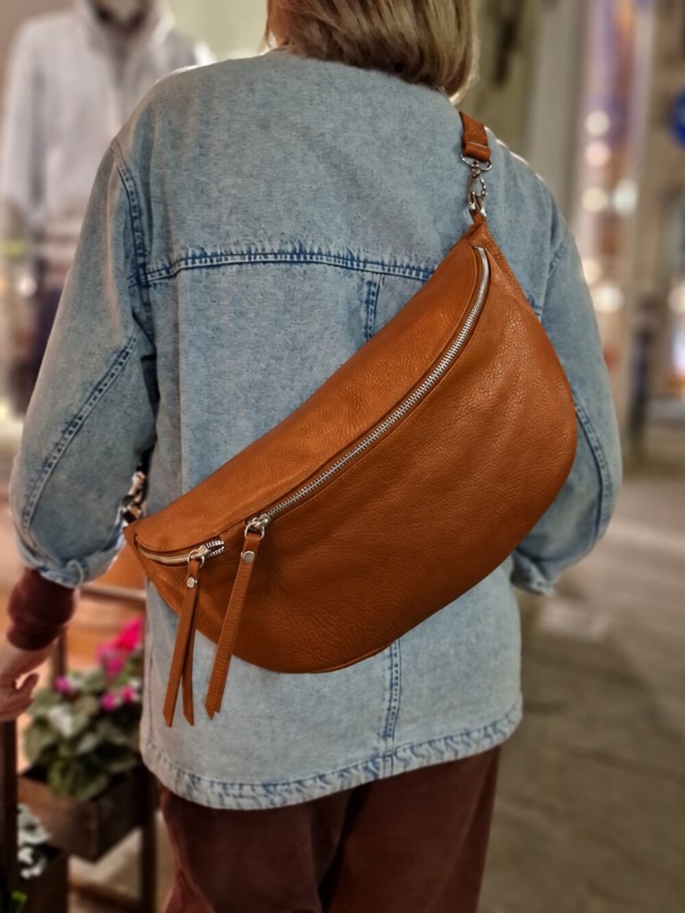 Italian Full Grain Leather Sling Bag Cognac Brown Large Crossbody (NWT)